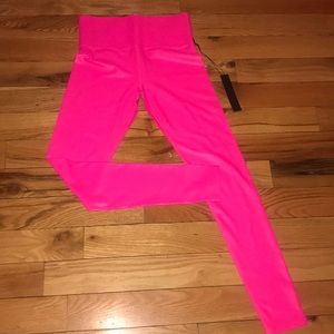 NWT Neon Pink Carbon 38 Leggings